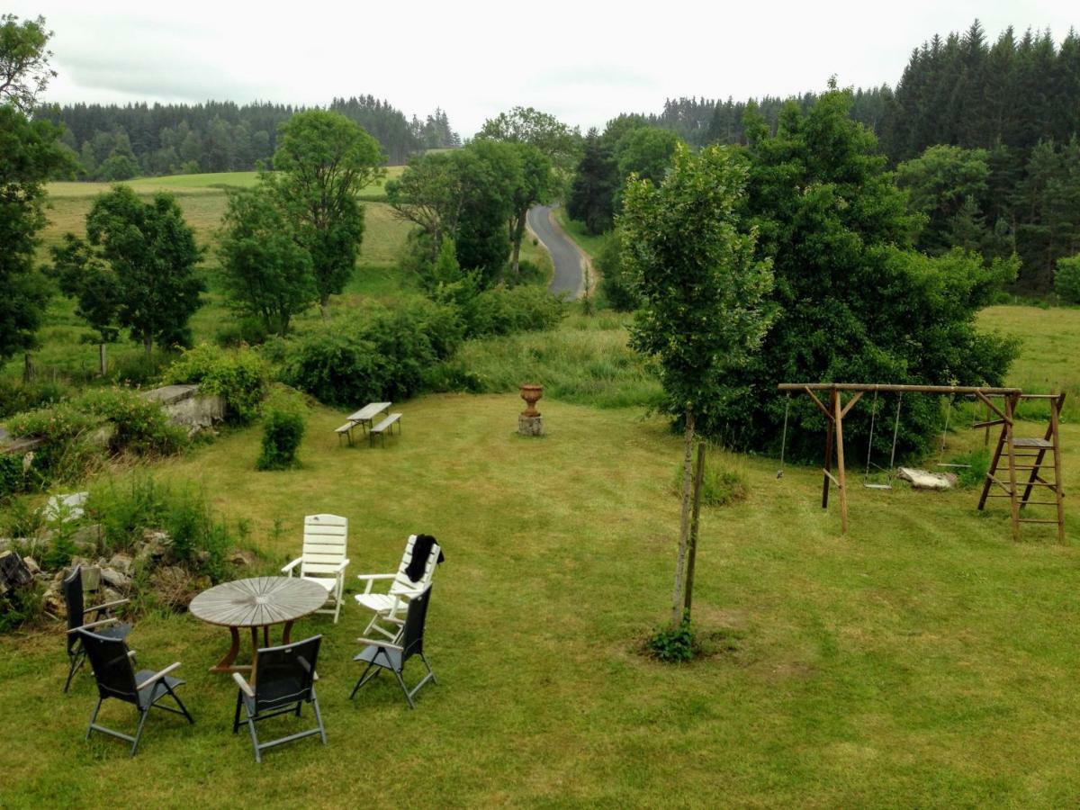 Le Bos Clard Félines Exterior foto